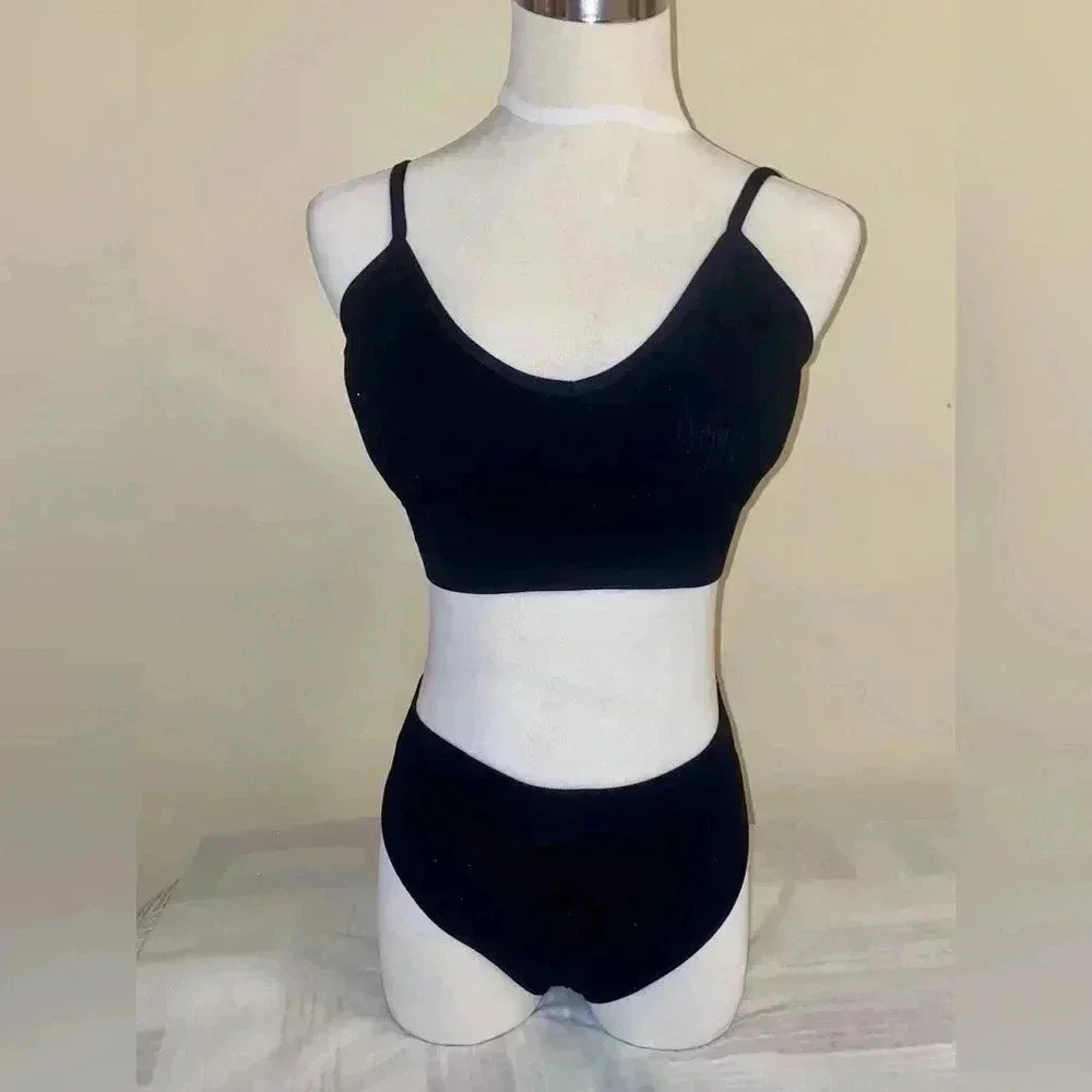✨ Brand New Yoga 🧘♀️ set ✨